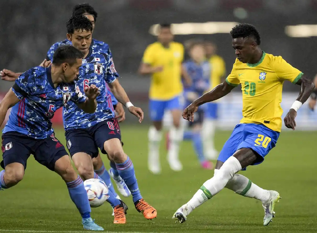 日本全力争胜未避巴西 1-1平瑞典落位小组第二 日本全力争胜未避巴西 1-1平瑞典落位小组第二