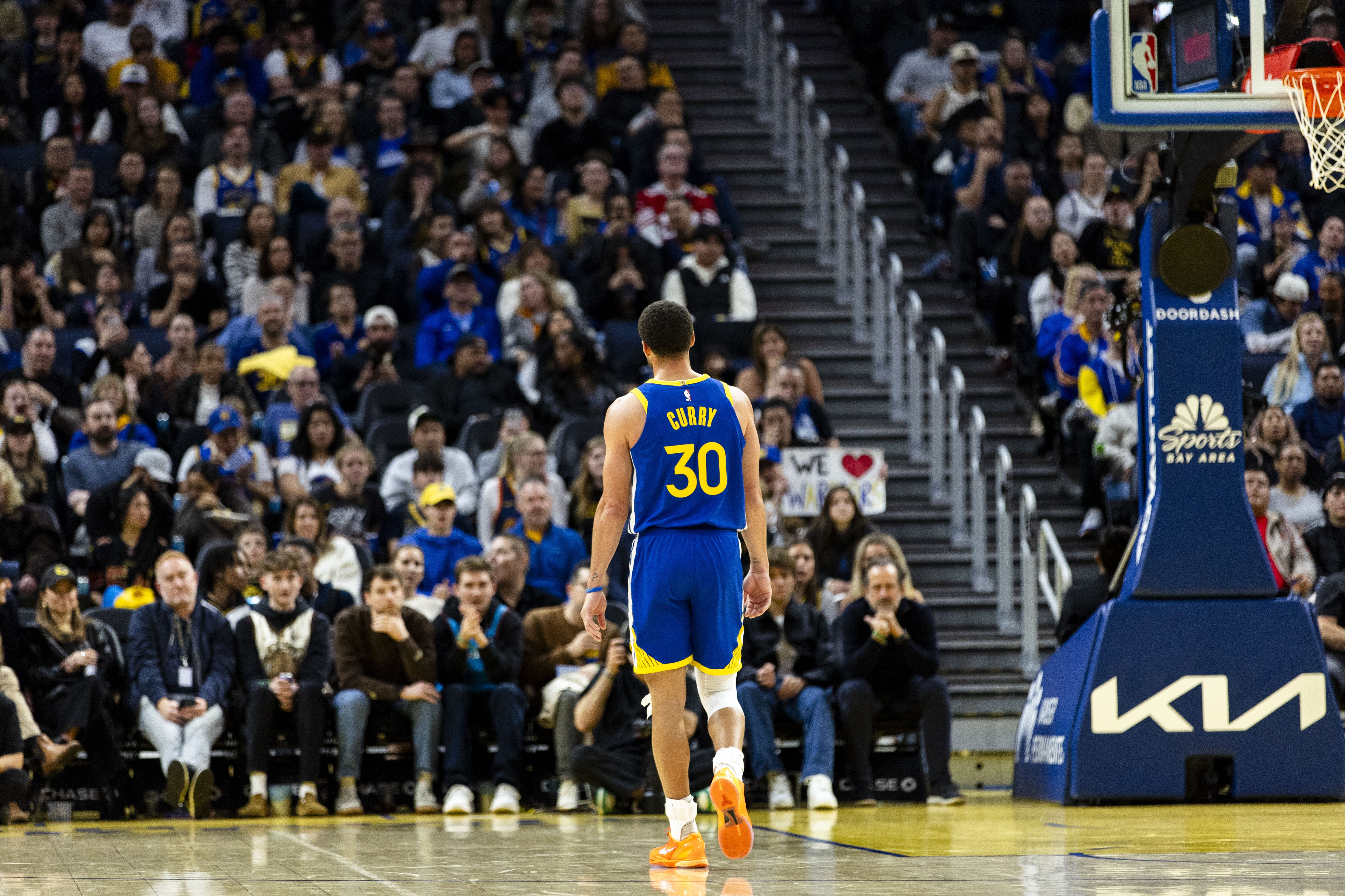 姚明谈库里签约李宁：民族英雄的传承，未来更多NBA球员代言中国品牌