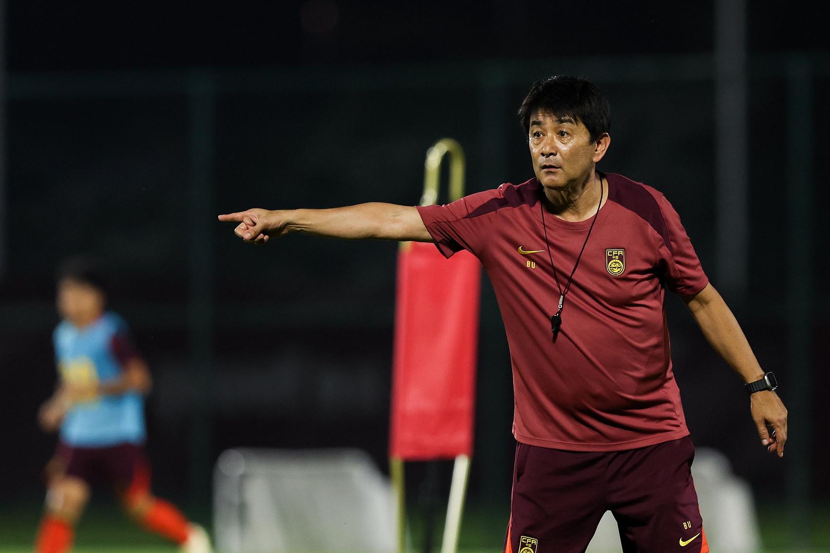 浮嶋敏:U17国足0-2坦桑尼亚,高位逼抢失效,模拟世界杯价值极高