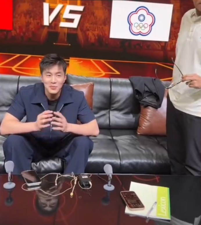 郭艾伦:饭刚吃一半,还想打 郭艾伦:饭刚吃一半,还想打