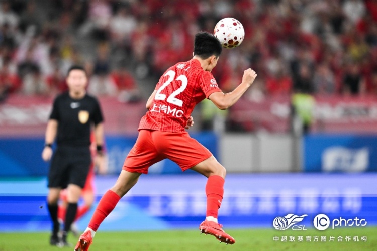 海港主场0-1负泰山,三粒进球被吹后将战重庆 海港主场0-1负泰山,三粒进球被吹后将战重庆