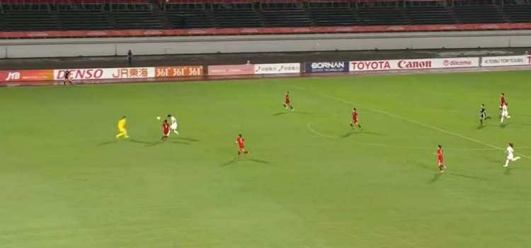 半场-中国女足暂2-1中国香港 陈巧珠、司雨破门 后防配合失误送礼