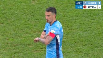 [进球视频] 坦丘禁区外大力远射破门，英博主场1-0领先铁人
